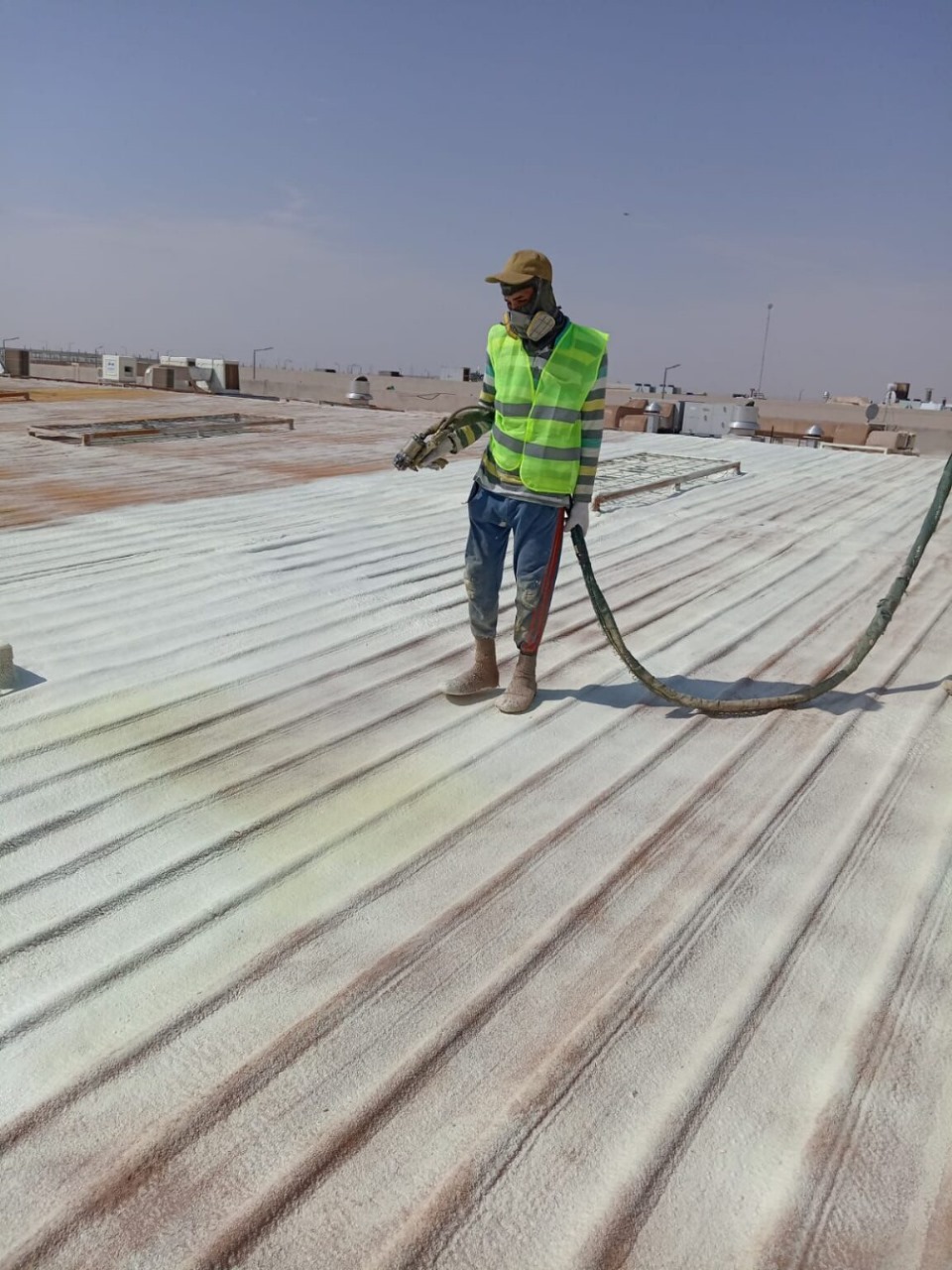 عزل أسطح مبلطة